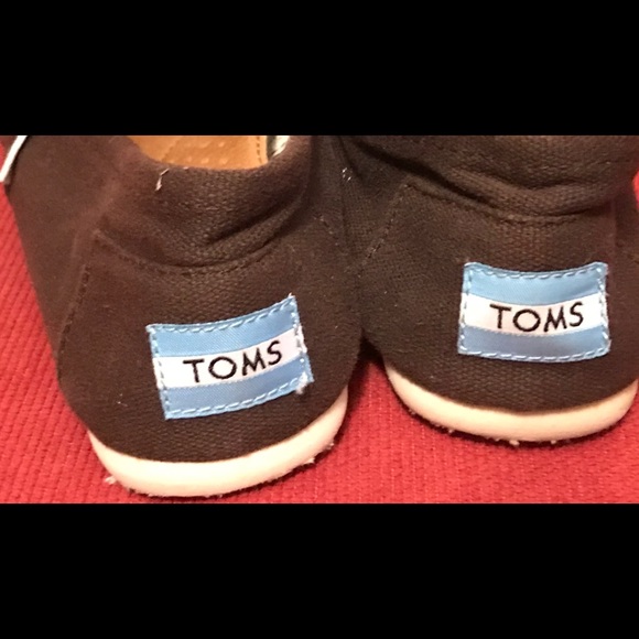 Toms Shoes - Toms